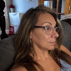 Melissa R., Calgary AB